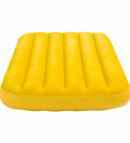 Six Intex Cozy Kidz air mattresses for children, 88x18x157 cm, suitable for camping and outdoor activities.
