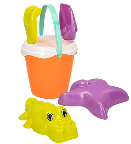 Colorbaby strand toy set with 15 colorful polypropylene pieces, 18 cm in size, suitable for outdoor play and sports activities.
