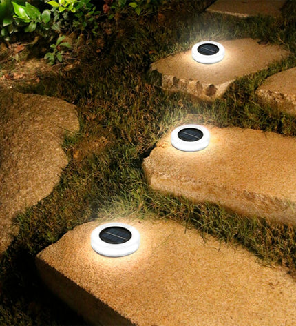 Set of six Aktive solar outdoor garden lights made of ABS, 10.5 x 12.5 x 10.5 cm, outdoor decoration for garden illumination.