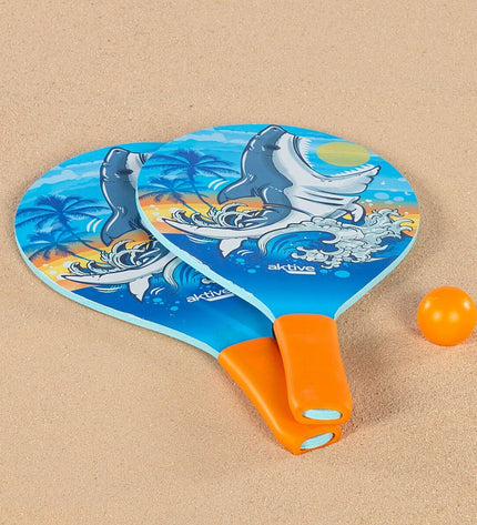 Set of 24 Aktive shark-themed strand scoops, 19.5 x 38 cm, designed for outdoor play and sports activities.