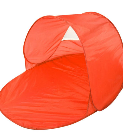 Set of six Aktive windshields for camping and outdoor activities, measuring 130 x 72 x 85 cm each, in a natural outdoor setting.