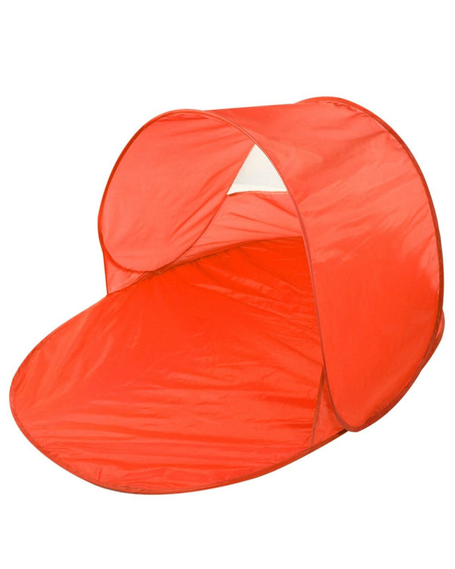 Set of six Aktive windshields for camping and outdoor activities, measuring 130 x 72 x 85 cm each, in a natural outdoor setting.