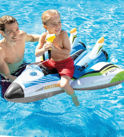 Six Intex inflatable water toy mattresses with aircraft water pistols, measuring 117 x 117 cm, designed for outdoor water play.