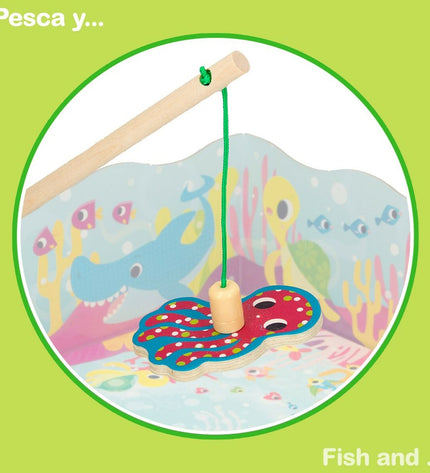 Lisciani Giochi Montessori fish game set with six colorful plastic fish for educational play and learning activities.