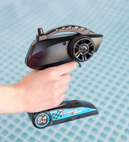 Colorbaby radiogestuurde boot speelgoed, set van twee, remote-controlled boats for kids, detailed plastic design in vibrant colors.