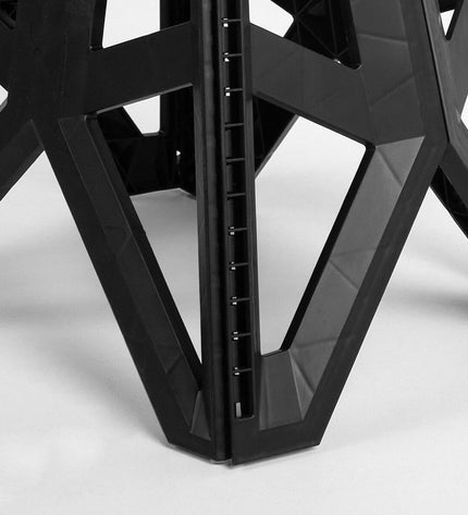 Set of four Aktive foldable outdoor camping chairs, lightweight 41x39x33 cm, ideal for sport, camping, and outdoor activities.