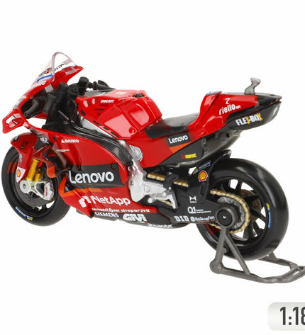 Maisto toy motorcycle, 11x6x3 cm, detailed miniature vehicle for kids' play and collection.