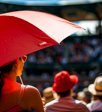 Six red Aktive umbrella bags with 150 cm diameter, designed for luggage protection, shown in a close-up image.