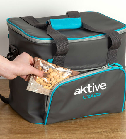 Four black Aktive 20L polyester koelbox coolers with PEVA foam insulation, suitable for outdoor camping and hiking.