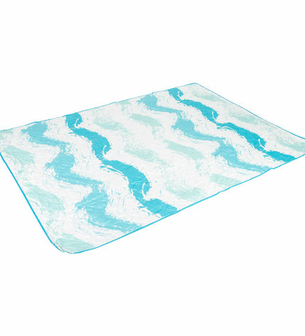 Set of six Aktive PEVA beach towels, 200 x 150 cm, soft, lightweight, ideal for bath and home use, in vibrant colors.