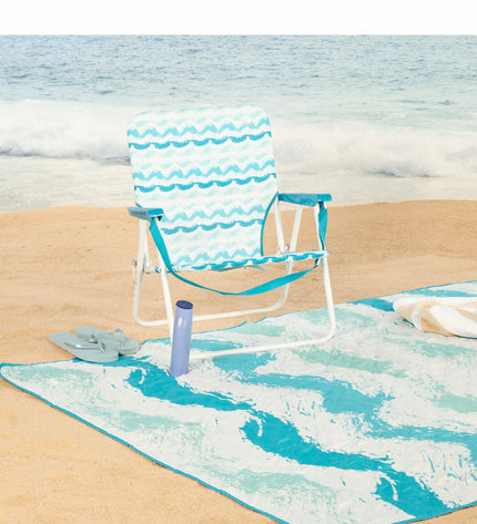 Set of six Aktive PEVA beach towels, 200 x 150 cm, with colorful striped patterns, suitable for bath and pool use.