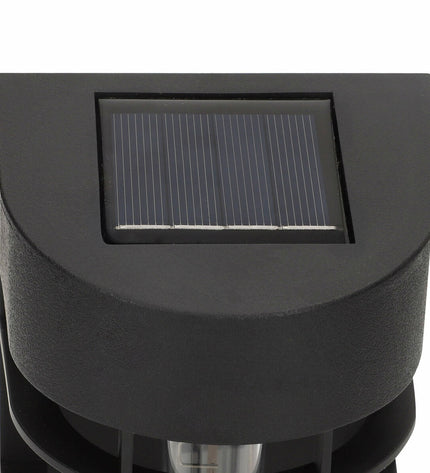 Six Aktive plastic outdoor LED garden lights with solar-powered design, suitable for decorating outdoor spaces.