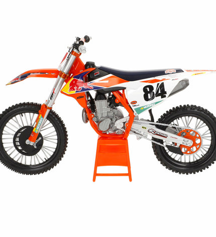 Maisto toy motorcycle model, 37x22x14 cm, detailed plastic vehicle toy for children, in realistic motorcycle design.