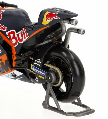 Maisto toy motorcycle measuring 12x8x4 cm, detailed miniature vehicle for play or display.