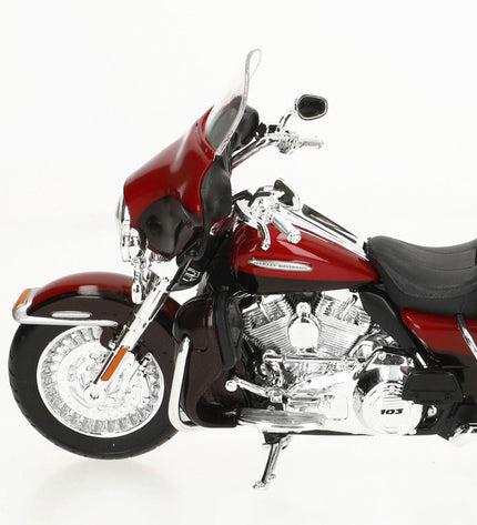 Maisto toy motorcycle model, 19x12x7 cm, detailed miniature vehicle for play and collection.