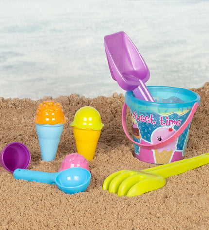 Colorbaby strand speelgoedset with six colorful plastic pieces, ideal for outdoor play and sports activities.