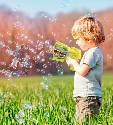Colorbaby bellenblaas set with six colorful bubbles in plastic containers, perfect for outdoor play and fun activities.