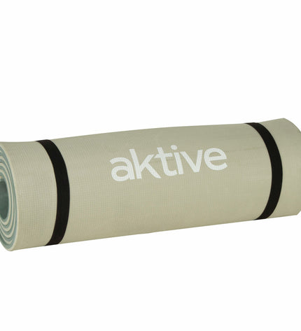 Set of four Aktive outdoor mats measuring 180 x 12 x 50 cm, suitable for camping and outdoor activities.