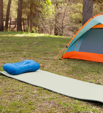 Set of four Aktive sport and outdoor camping mats, 180x50x12 cm, ideal for hiking and outdoor activities.