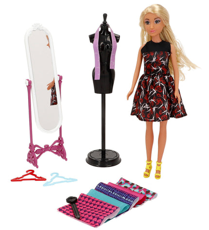 Set of six Colorbaby dolls from the Kasteel Colorbaby collection, featuring colorful toy figures and action dolls.