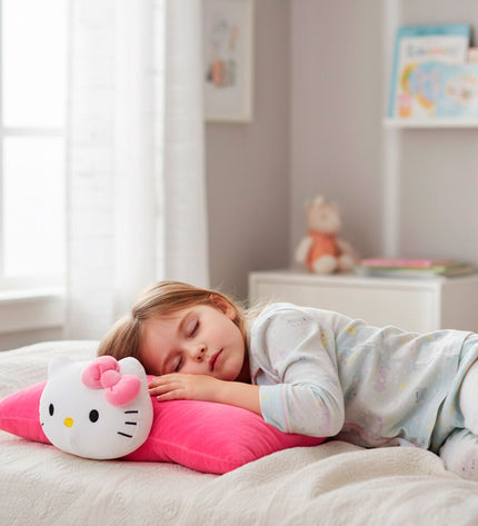 Set of four Hello Kitty plush toys made of polyester, soft and cuddly, perfect for children's toys and gift-giving.