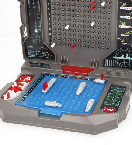 Two Zeeslag plastic game sets by BigBuy Kids, featuring colorful game boards and pegs for fun battleship-style play.