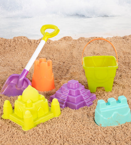 Colorbaby strand speelgoedset with 15 colorful pieces, suitable for outdoor play and sports activities.