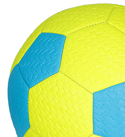 Set of 12 Aktive footballs, size 5, 22x22x22 cm, suitable for sports and outdoor play, shown in a group ready for use.