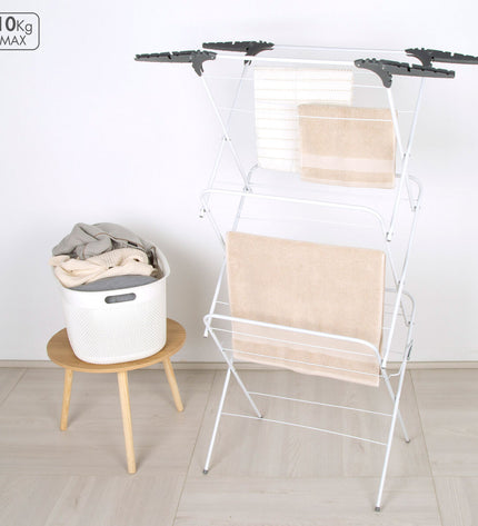 Two Max Home metal laundry drying racks measuring 62 x 140 x 45 cm, suitable for home laundry and storage.
