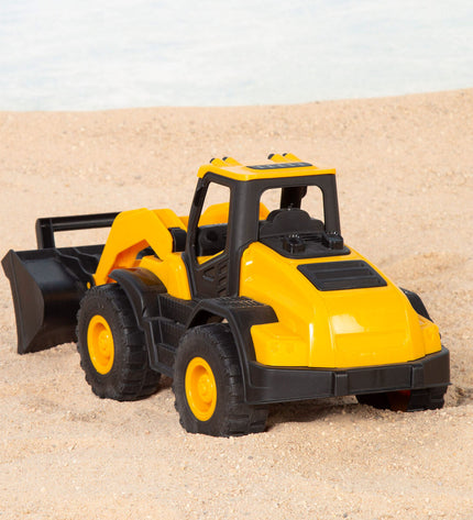 Set of 8 Colorbaby toy construction vehicles in bright colors, measuring 38x19x17 cm, for kids’ play and imaginative building.