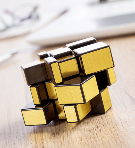 InnovaGoods Magische Kubus Puzzel Ubik 3D, a colorful brain-teasing cube puzzle for children and adults.