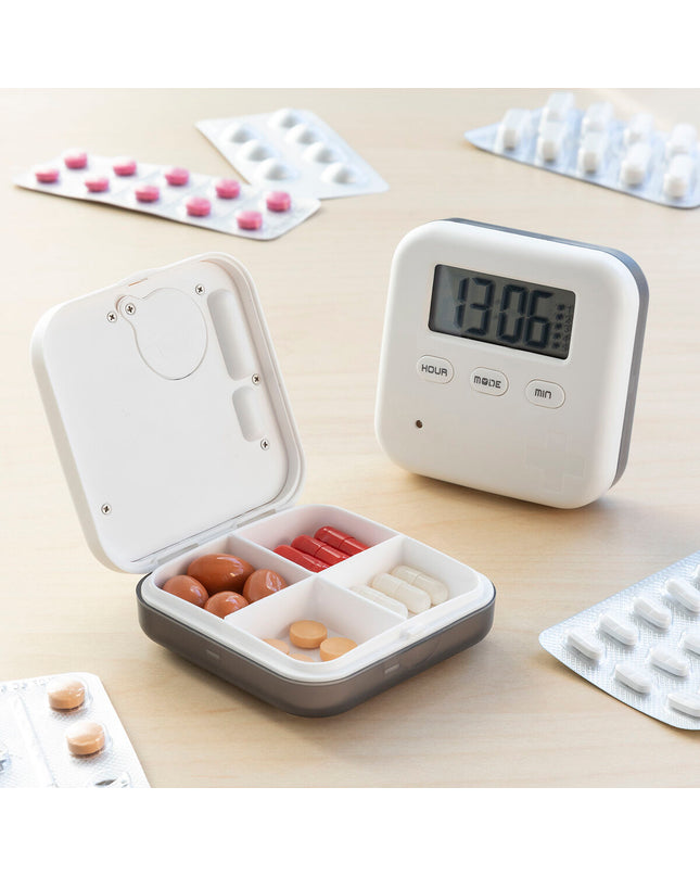 InnovaGoods electronic intelligent pill organizer with multiple compartments for medication storage, designed for home and bathroom use