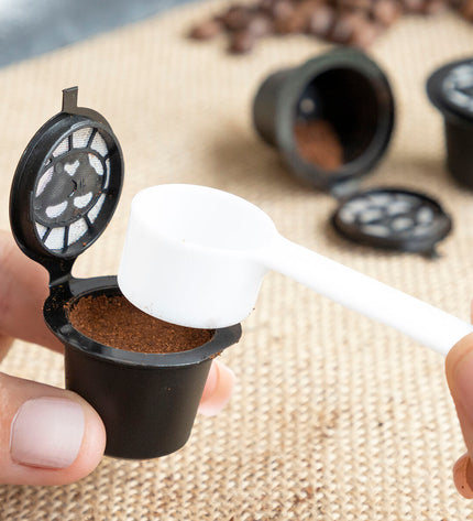 Set of 3 reusable coffee capsules by InnovaGoods for coffee makers, eco-friendly and compatible with various coffee machines.