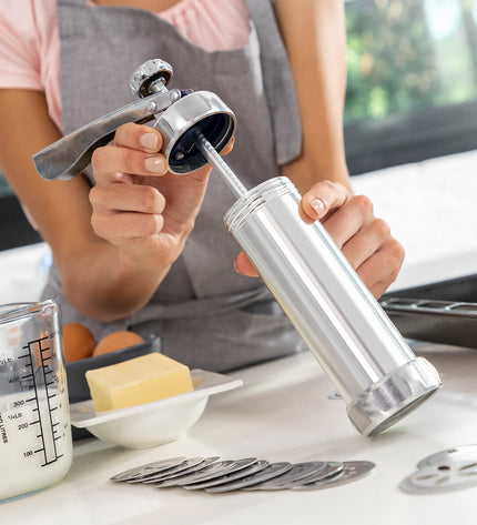 InnovaGoods 2-in-1 koekjespers en garnerspuit voor huis en koken, bakken, met roestvrijstalen spuit en decoratie tips