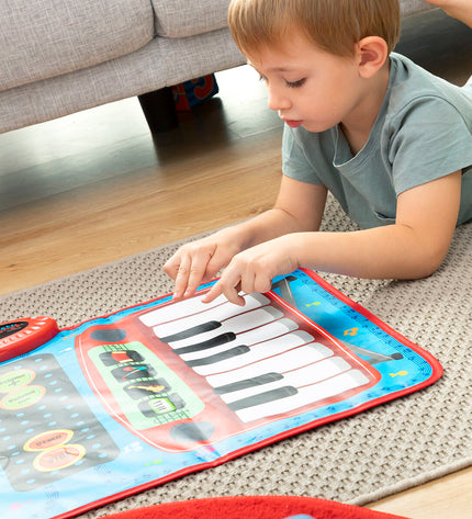 InnovaGoods 2-in-1 muziekmat for kids with colorful keys and musical features, designed for interactive play and learning.