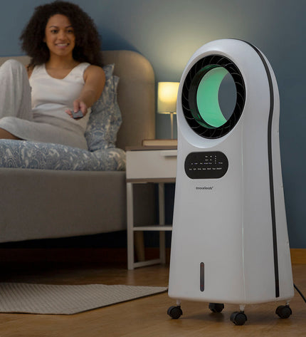 InnovaGoods bladloze, verdampende draagbare airconditioner with LED display, designed for home and kitchen cooling.
