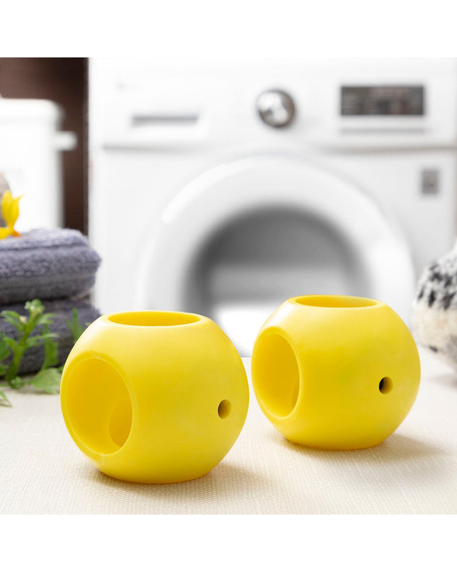 Two InnovaGoods magnetic anti-limescale balls for household cleaning and kitchen use, designed to reduce limescale buildup.