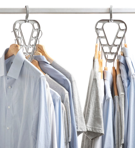 InnovaGoods organizer set for clothes hangers, two-piece storage solution for home and kitchen organization, white plastic design.