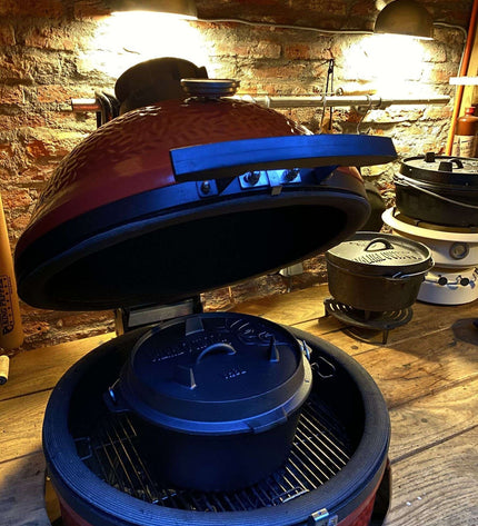 Dutch Oven Roasting Pan Cast Iron 8 Liters