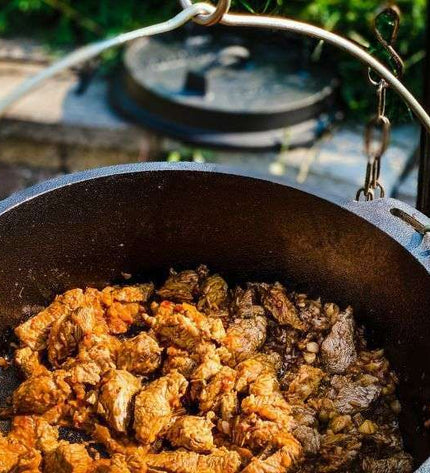 Dutch Oven Roasting Pan Cast Iron 8 Liters