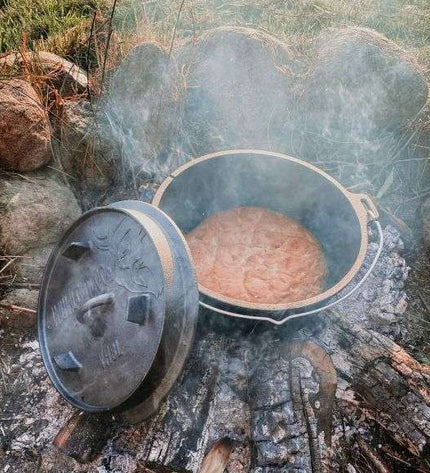 Dutch Oven Roasting Pan Cast Iron 8 Liters