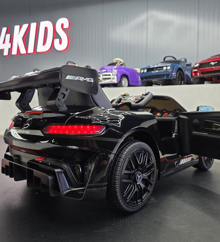 Mercedes AMG GT3 metallic zwart elektrische kinderauto
