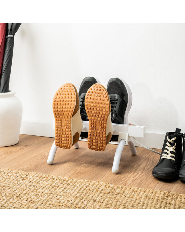 InnovaGoods electric shoe rack with 40W power, organizing two pairs of shoes in a modern household storage solution.